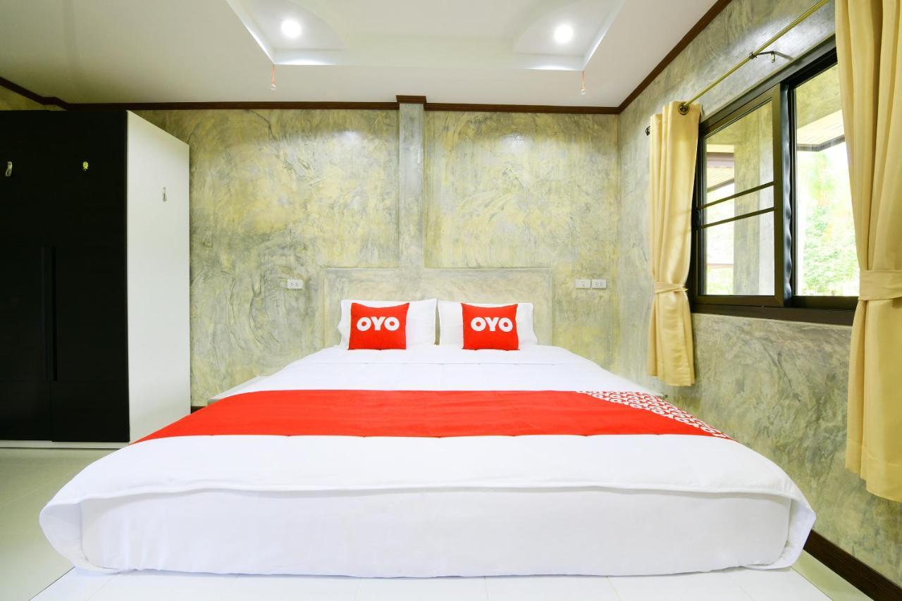 Oyo 536 Reuan Kanthima Ban Laem Chabang Екстер'єр фото