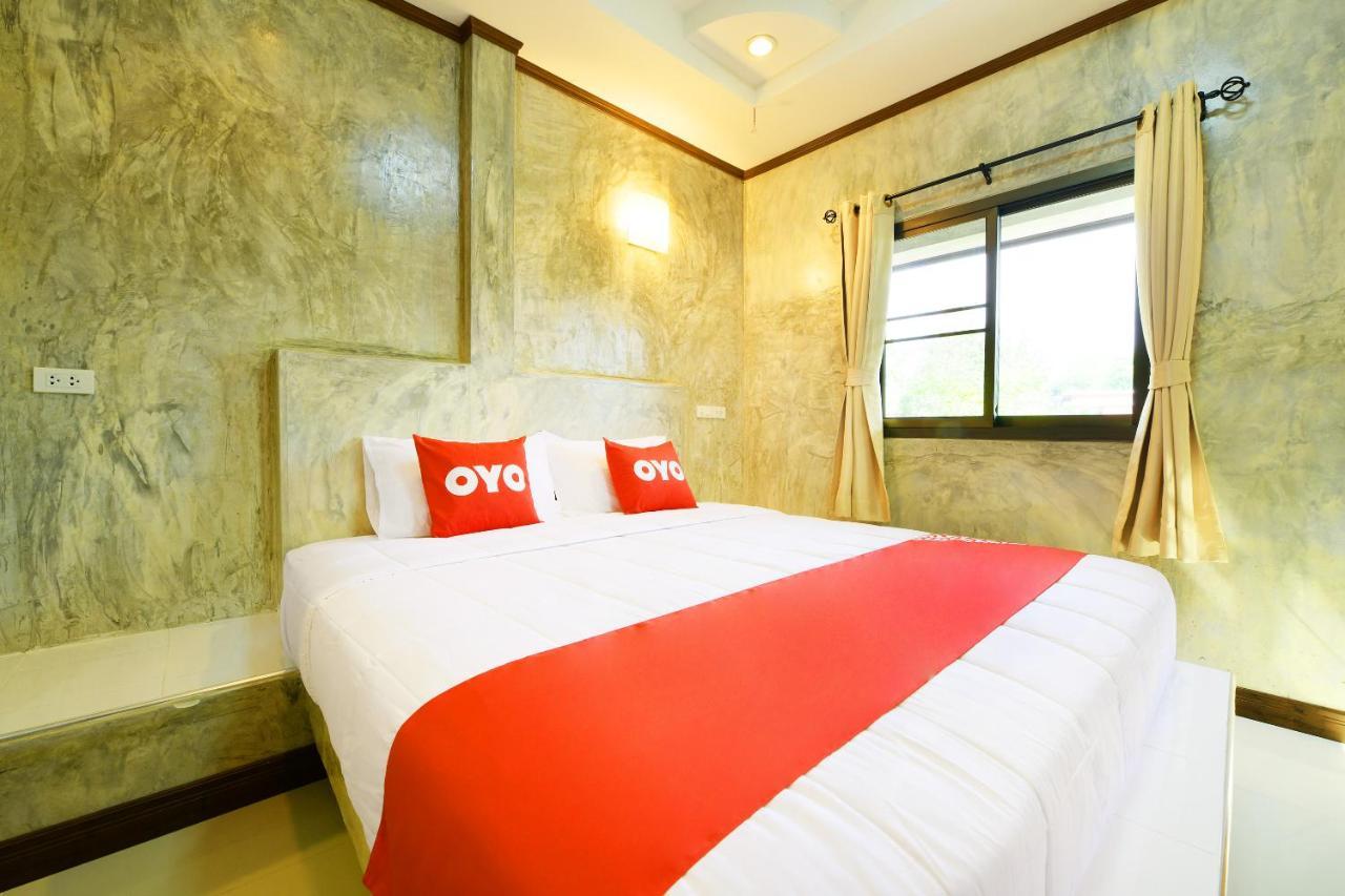Oyo 536 Reuan Kanthima Ban Laem Chabang Екстер'єр фото