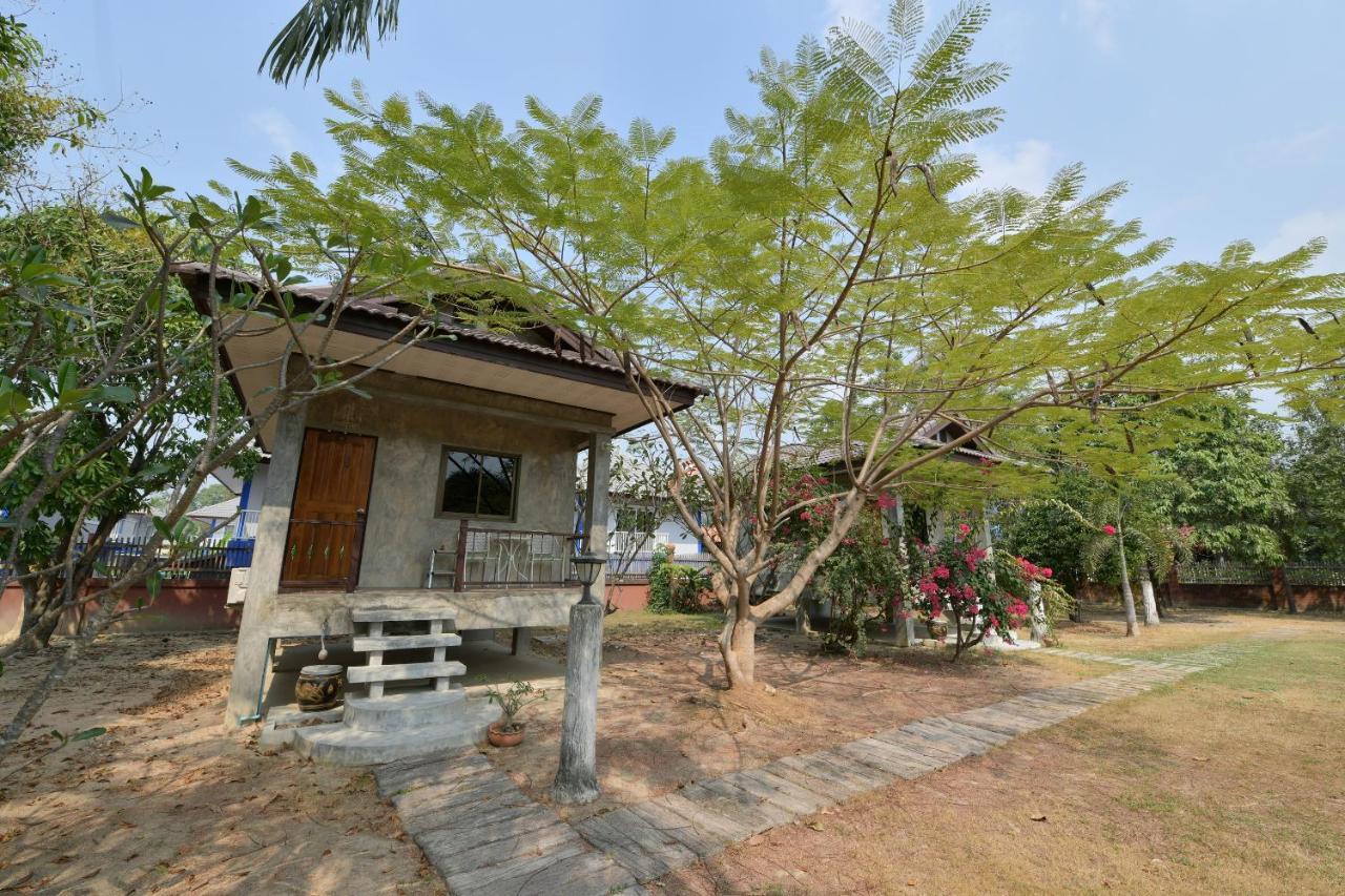 Oyo 536 Reuan Kanthima Ban Laem Chabang Екстер'єр фото